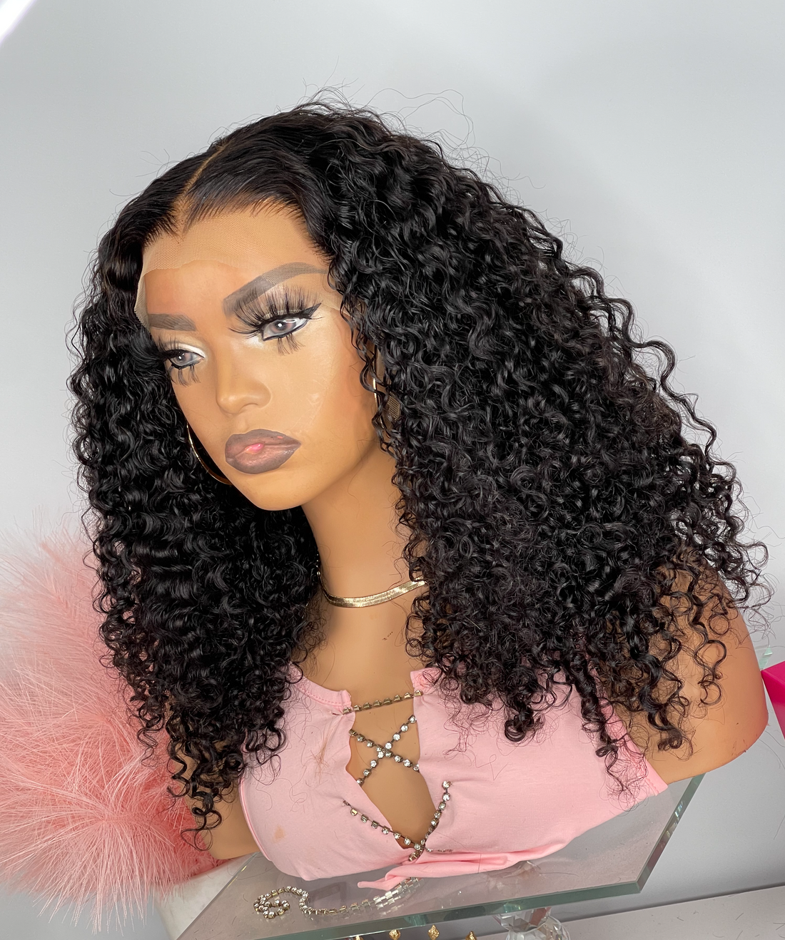 5 tips on how to care for your curly wig
